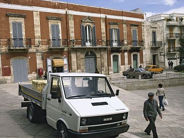 Модель IVECO Daily отмечает 40-летнюю историю успеха, признанную миллионами клиентов по всему миру