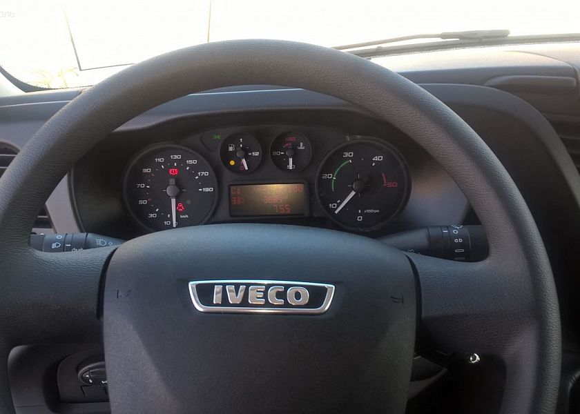 Фургон Бортовой тентованный Iveco Daily 50C15